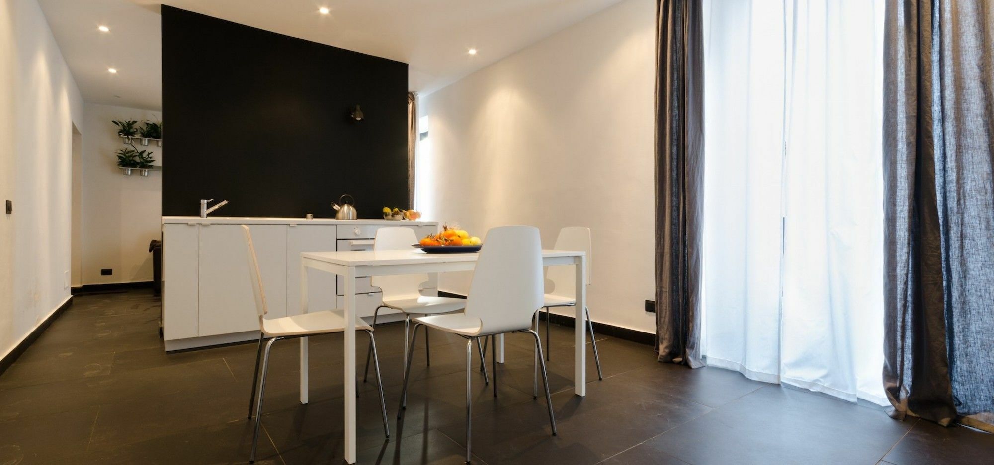 Pietranera Apartments คาตาเนีย ภายนอก รูปภาพ
